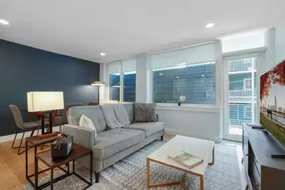 Image de Spacious Harvard Square 2br w/ W/D near Redline by Blueground