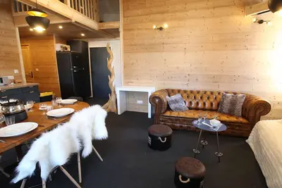 Image de Appartement rénové 4 pièces avec mezzanine et 3 chambres, au cœur de Briançon, proche commerces et télécabine