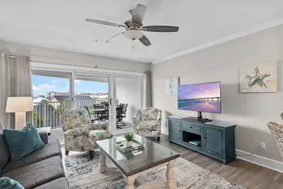 Image de Maravilla 3br/2ba~Updated! ~Sleeps 8~Free Beach Service! Top-Floor!