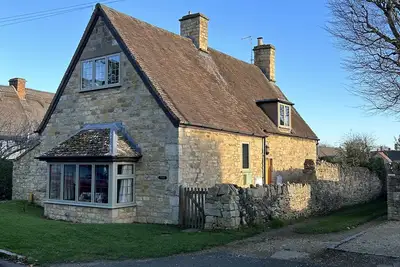 Image de Quiet Cowfair Cottage In Central Cotswolds With Lovely Garden
