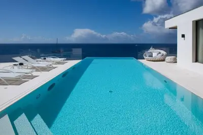 Image de Villa Vitti  | Ocean Front - Located in  Stunning Shell Beach with Private Pool