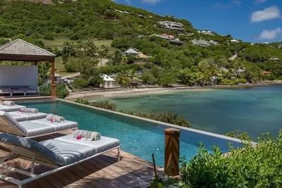 Villa Javacanou  | Beach Front - Located in  Magnificent Marigot with Private Pool