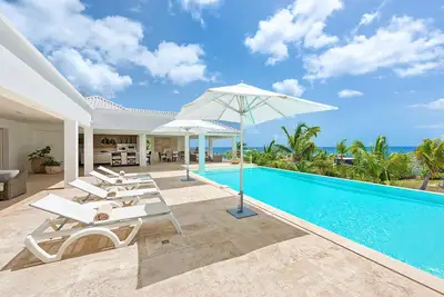 Villa Bamboo Fall Incentive | Ocean View - Located in  Wonderful Terres Basses with Private Pool