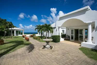 Image de Villa Terrasse De Mer  | Beach View - Located in  Beautiful Terres Basses with Private Pool