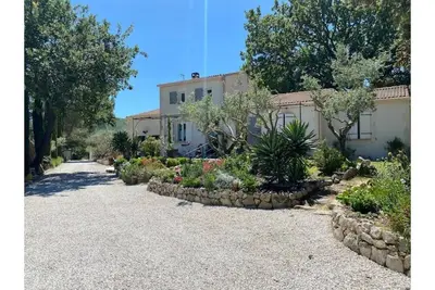 Image de Country house 3 minutes from the Pont Royal golf course