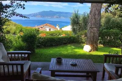 Image de Villa with pool, garden and view!