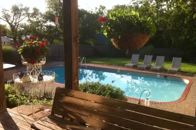 Image de Hot Tub and Private Pool, 7 Bedroom, 4 Bathroom Home. Sleeps 16 comfortably.