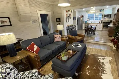 Image de Bourbon Trail & Relaxing rural spot. Restored Farmhouse on 22 acres, all yours!