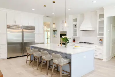 Image de Sienna Lee Gardens: A Beautifully Renovated Home with Pool