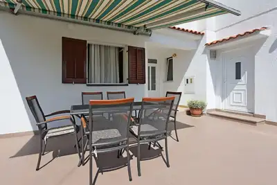 Image de Appartement de deux chambres prés de la plage Supetarska Draga - Gonar, Rab (A-18650-c)