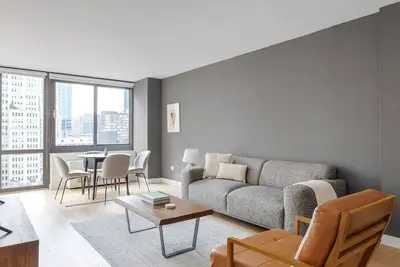 Image de Terrific Tribeca 1br, Gym, Roof deck, Indoor pool by Blueground