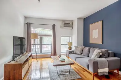 Image de Spacious Chelsea Studio, w/ W/D on a quiet street by Blueground