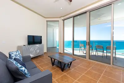 Image de Esmeralda Beach Resort 3 Bedrooms Condo B 501