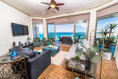 Image de Esmeralda Beach Resort 3 Bedrooms Condo B 601