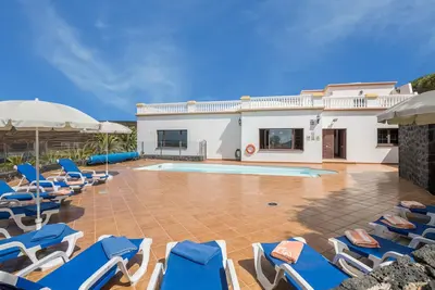 Image de Maison de vacances 'Finca Bellavista' avec vue sur la mer, piscine, jardin et terrasses