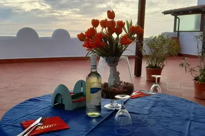 Image de Studio, front de mer, grande terrasse (Ginestra)