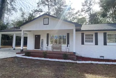 Image de Spacious & Peaceful 3br 2bath 4 Queen Bed Near down town & nice neighborhood