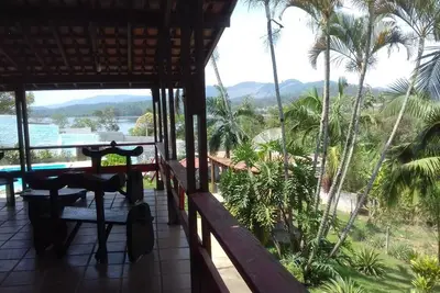 Accommodation in front of the Nazaré Paulista Dam