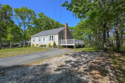 Image de Sparkling, One Level Home - Great Yard