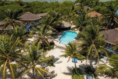 Image de Enjoy Tropical Setting of Garden View Suite in Boutique Ocean Resort