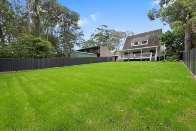 Image de A Tranquil, Leafy and Super-Convenient Holiday Home