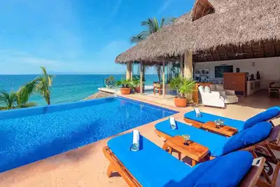 Image de Luxury Oceanfront Villa rental for 30 people in Puerto Vallarta