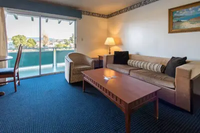 Image de Comfort and Convenience, Free Breakfast, Pool, Jacuzzi, Near Oracle Arena