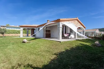 Image de Maison de vacances idyllique \"Oasi del relax\" avec jardin et terrasse
