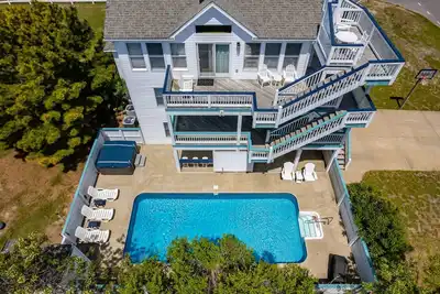 Image de Out of the Blue 8 Bedroom Home With Private Pool