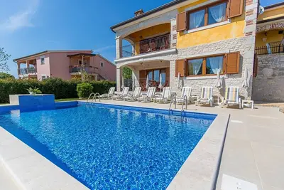 Image de Villa Nevena with pool and garden