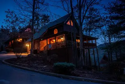 Image de Simply Amazing - Game Tables and Hot Tub