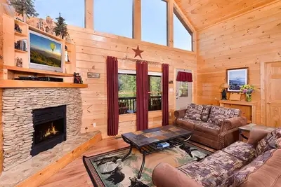 Image de Mountain Breeze - Hot Tub, Pool Table & Tree Views