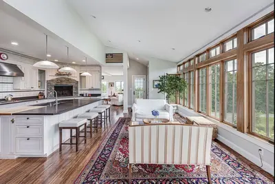 Paradise Found (walk to 2nd Beach)