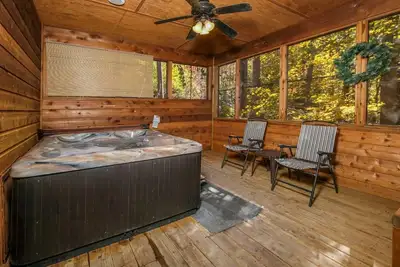 Image de Mountain Blessing - Relax on the Screened Porch