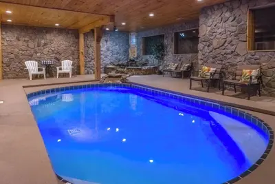 Image de Saddle Creek - Private Indoor Pool + Shuffleboard + Arcade Games + More!