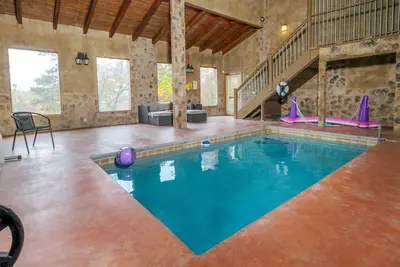 Image de Smoky Mountain Splash - Private luxury indoor pool