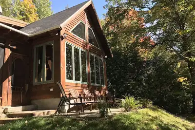 Image de Chalet de la Presqu'île, spa privé