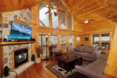 The Hideaway - Pet Friendly, Wi-Fi, Pool Table