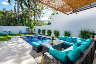 Image de Brand-New 3-Bedroom with Pool Near Beach