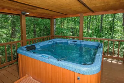 Image de Spring Cove Hideaway - Private Hot Tub