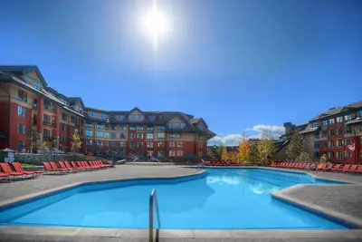 Image de 2 Bedroom Villa Next to Heavenly Gondola with in-room Jacuzzi and Fireplace