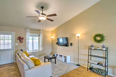 Image de Gilbert Gem w/ Patio - Near Golf & Entertainment