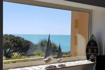 Image de Sitting on the beach: Apartment on the beach in Punta Secca