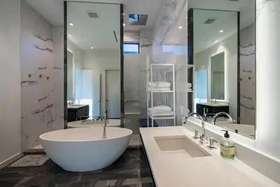 Image de Houston Heights Luxury Retreat Vii