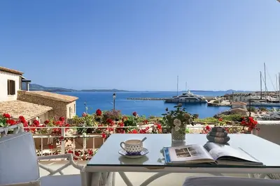 Image de Luxueux appartement \"Porto Rotondo\" avec vue sur la mer, Wi-Fi, climatisation et terrasse