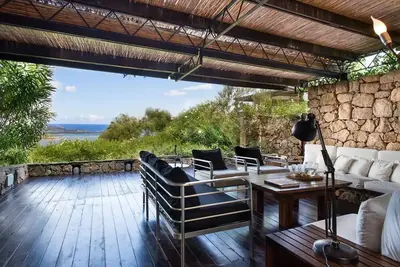 Image de Appartement \"Portisco Retreat\" sur la mer avec vue sur la mer, climatisation, Wi-Fi et terrasse