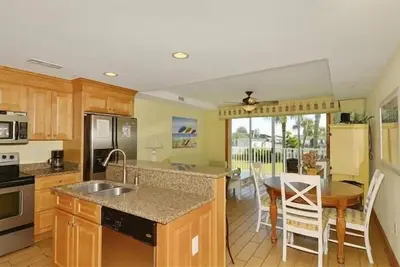 Image de Tybee’s Only Oceanfront Resort•Winter Flash Sale at Beachside Colony Resort 2/2