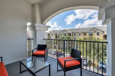 Image de Private Balcony | Free Resort Access | Near I-Drive