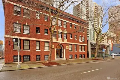 Image de Clean and Cozy Belltown Condo in the heart of the Seattle