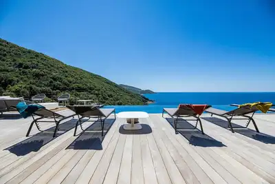 Image de Villa exceptionnelle avec une vue sur la mer à couper le souffle